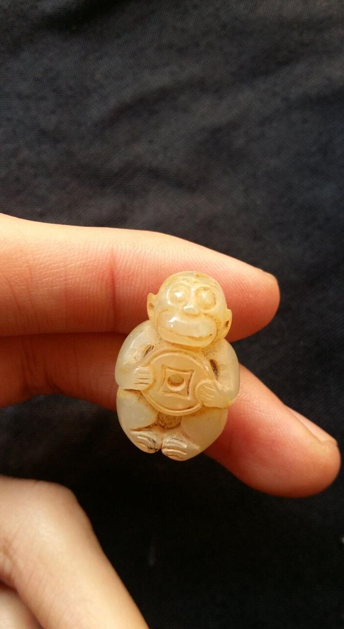 保真战汉时期老和田玉猴