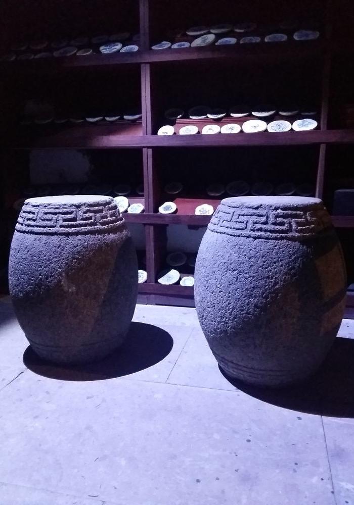 【江啸堂】藏品 古玩 清代回纹工老石鼓高凳1对老石墩石雕