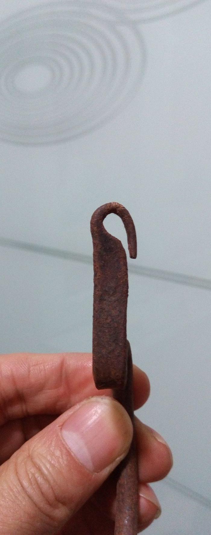 明代以前的两把铁钩