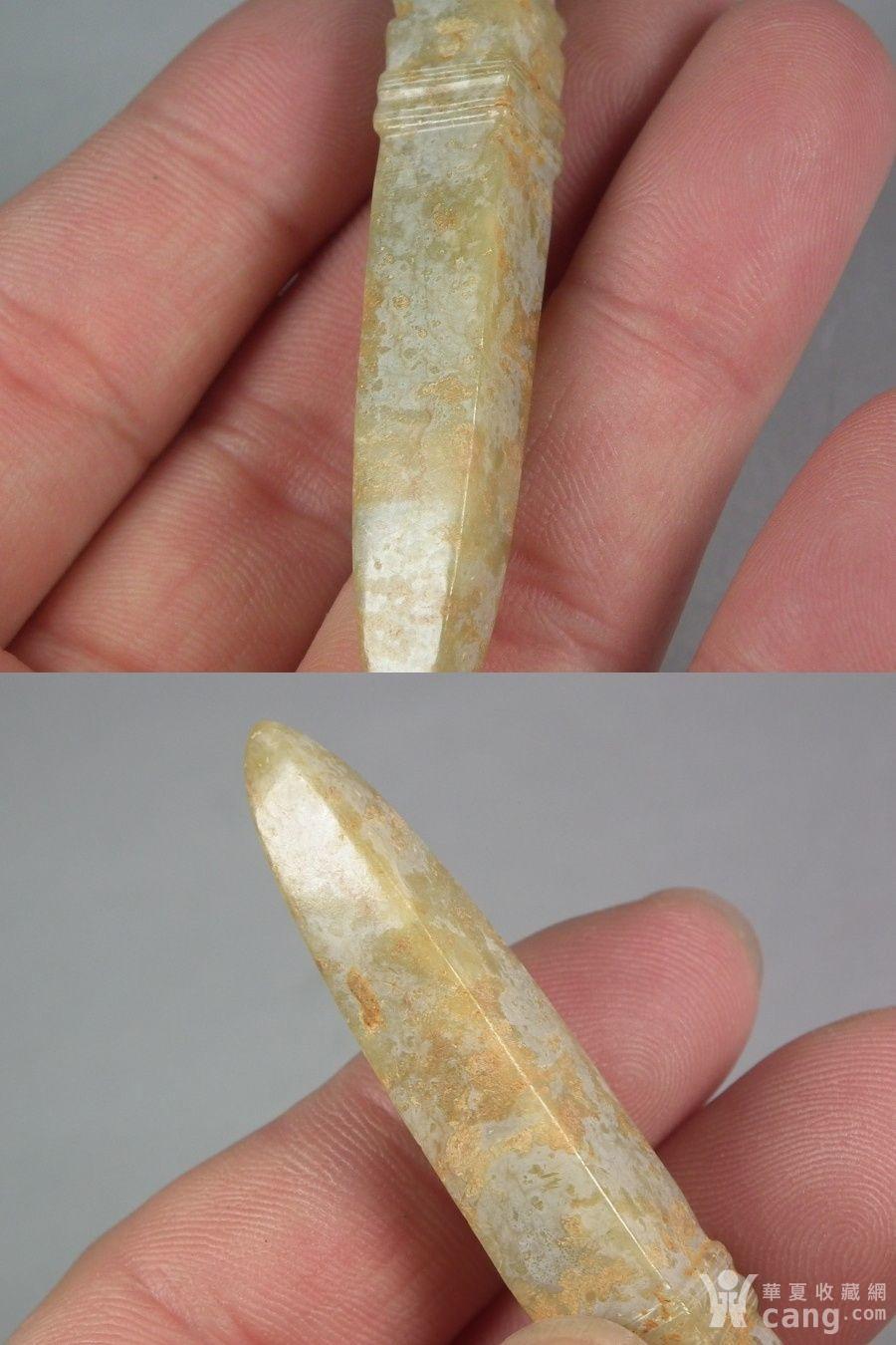 良渚文化青玉带灰皮旋纹玉锥形器