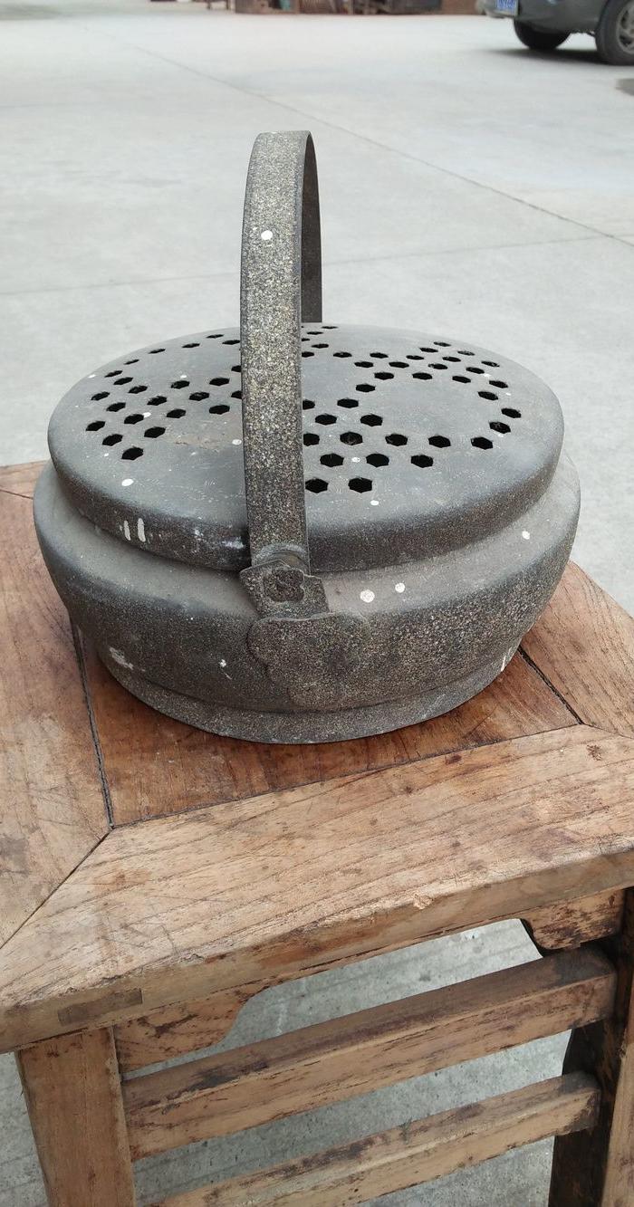 清中期六孔錾花脚炉