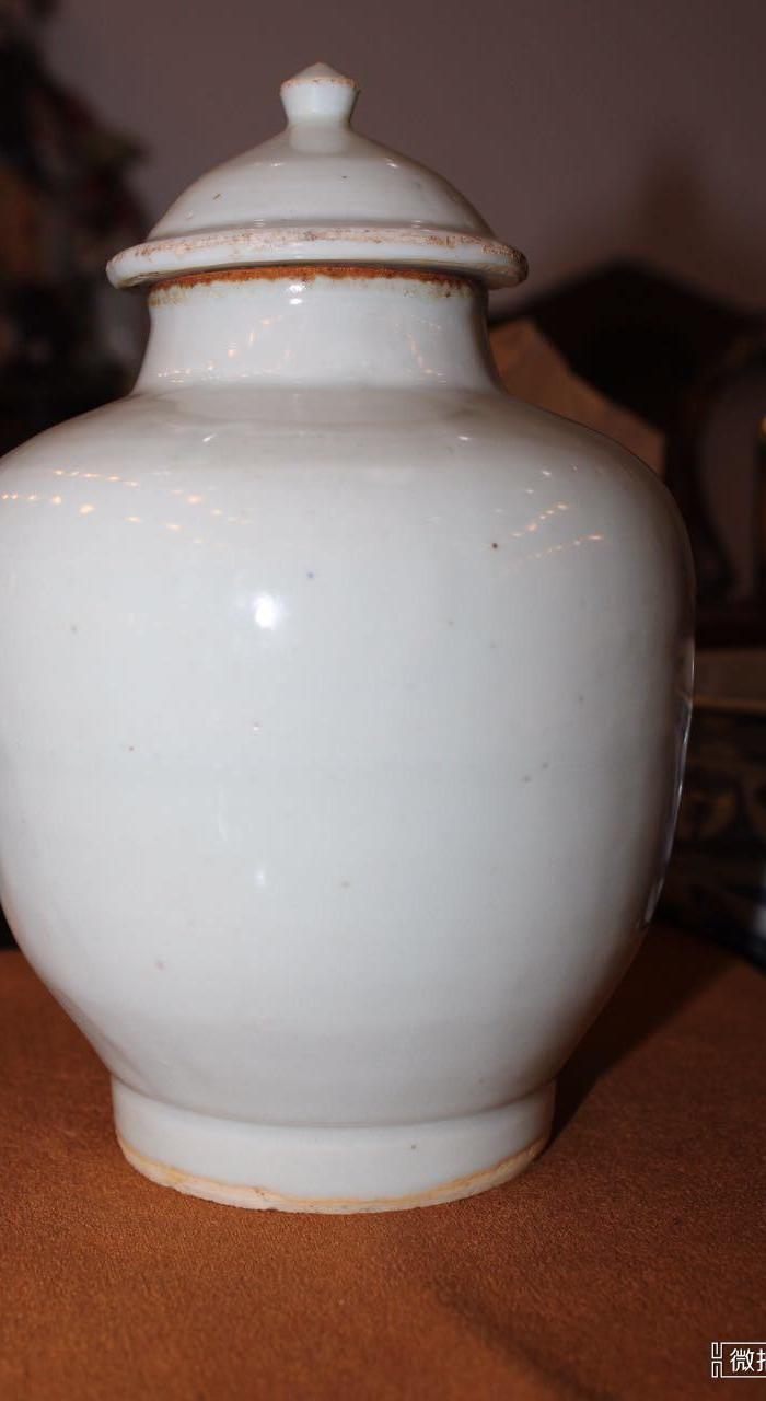 明代单色釉白瓷将军罐