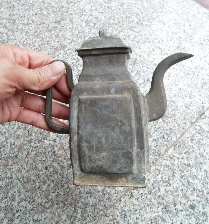 清代方形锡酒壶一个