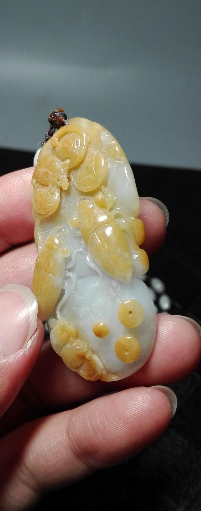 黄翡巧雕富甲天下