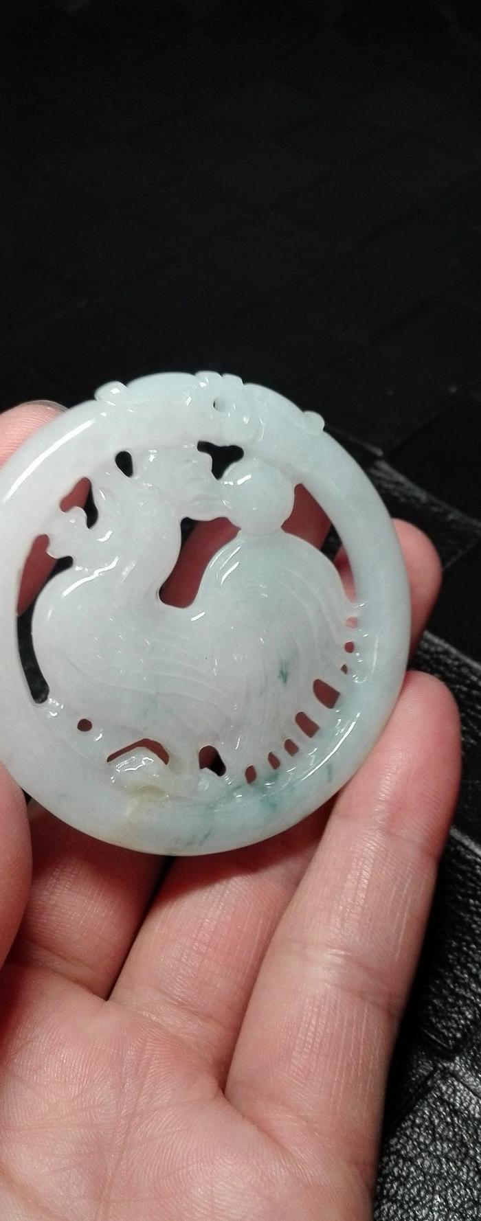 冰种翡翠公鸡挂件