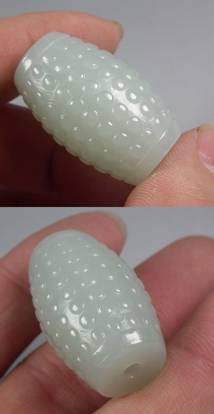 清代和田青白玉满工乳钉纹大玉勒子