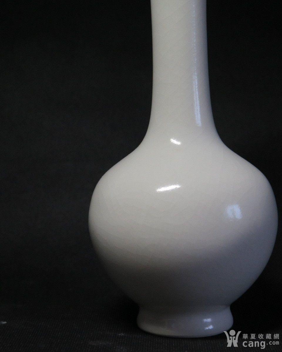 民国德化白釉天球瓶