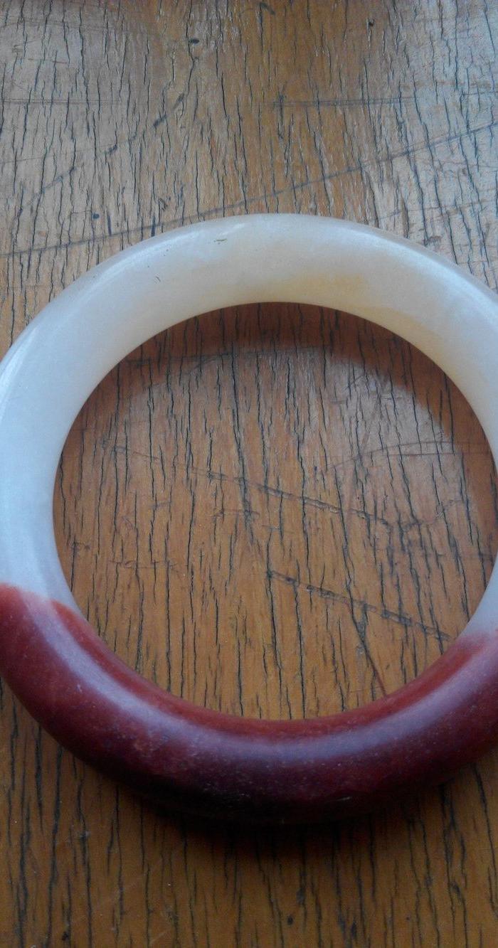 红黄白三色玉髓手镯