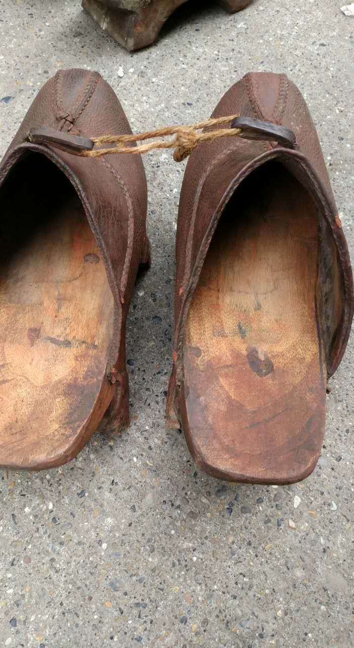 完整老木屐鞋一双,最后一双.