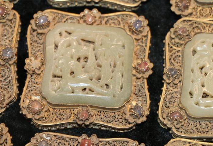 老铜镶嵌玉腰带