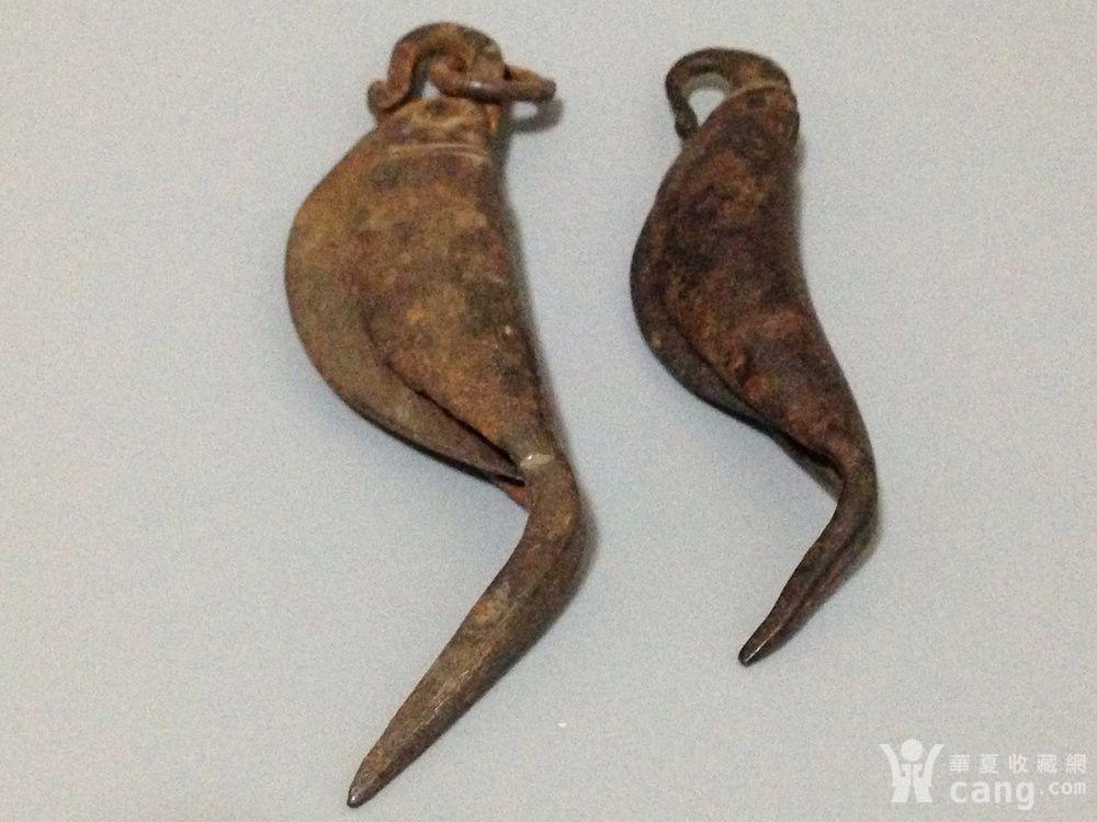 清·两把小铁鱼