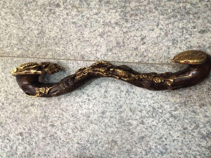 黄铜鎏金龙头如意