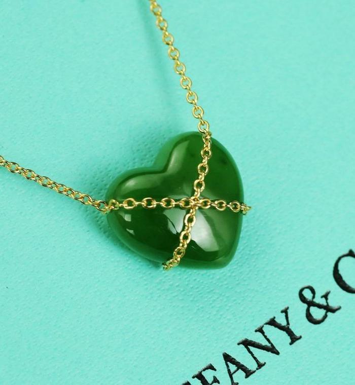 二手正品 tiffany蒂芙尼18k黄金和田碧玉爱心项链