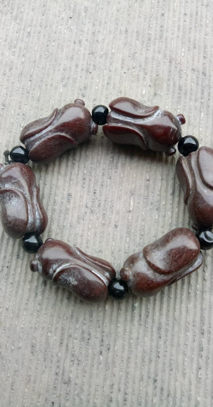 乡下收的红玉蝉手串6颗