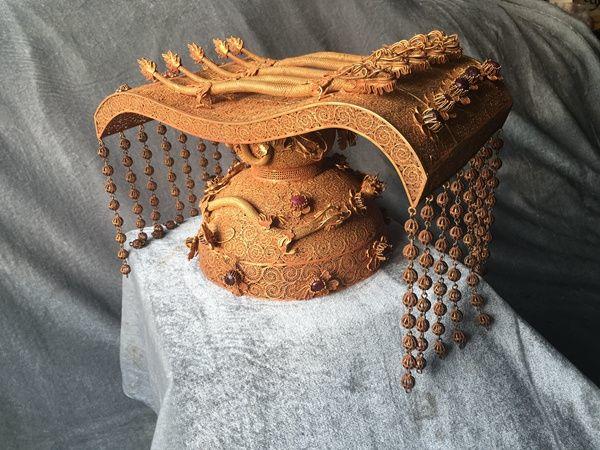 *银鎏金掐丝嵌宝龙冠