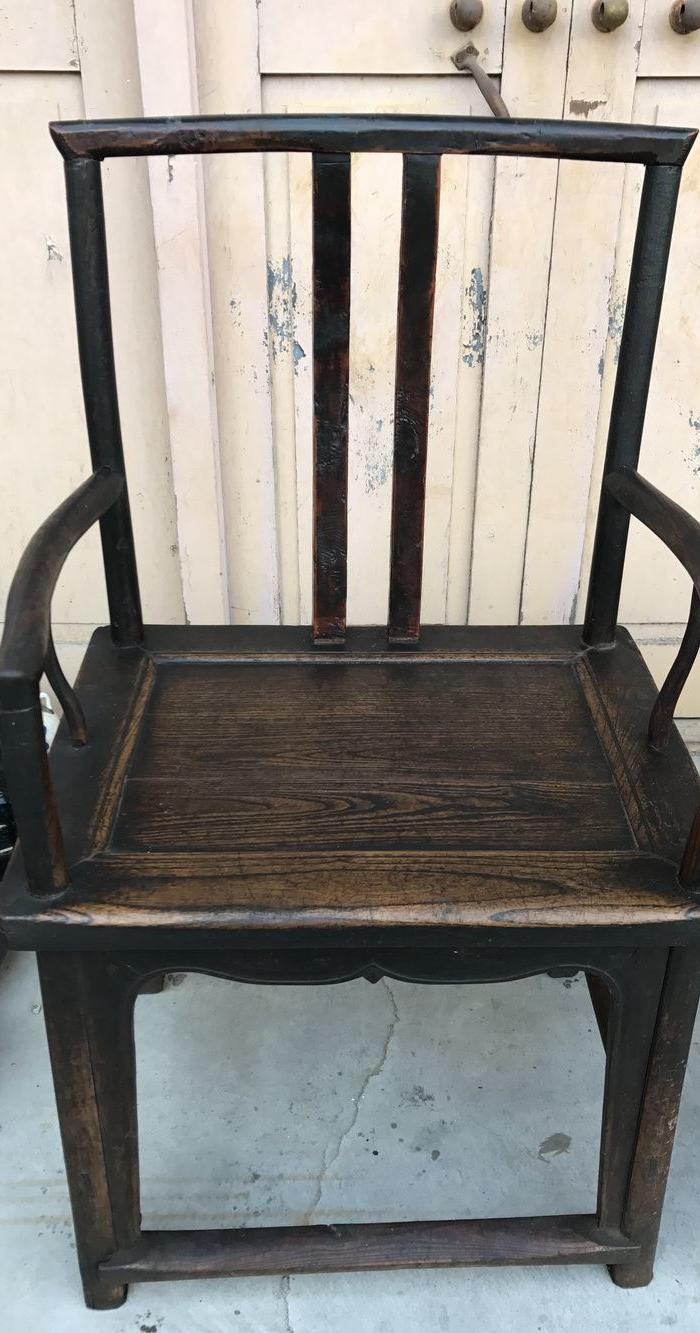 造型独特的老楸木太师椅一对