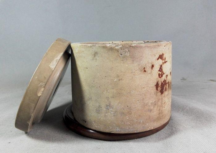 明代:万礼张制澄泥"同"和蟋蟀盆(千金难得万礼张)