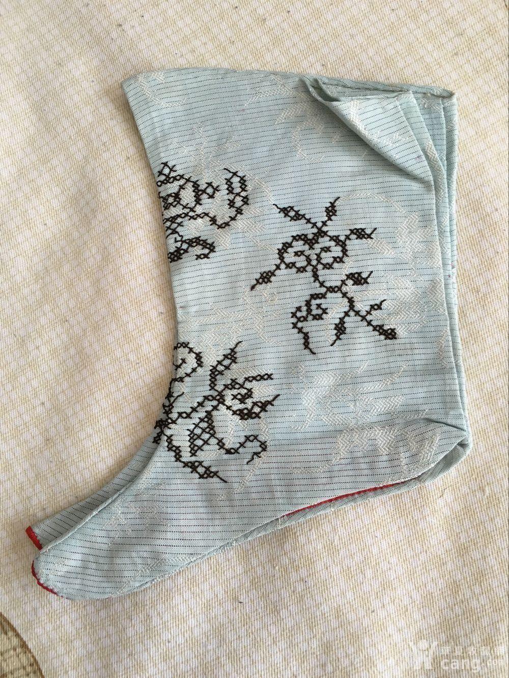 三寸金莲罗袜一双