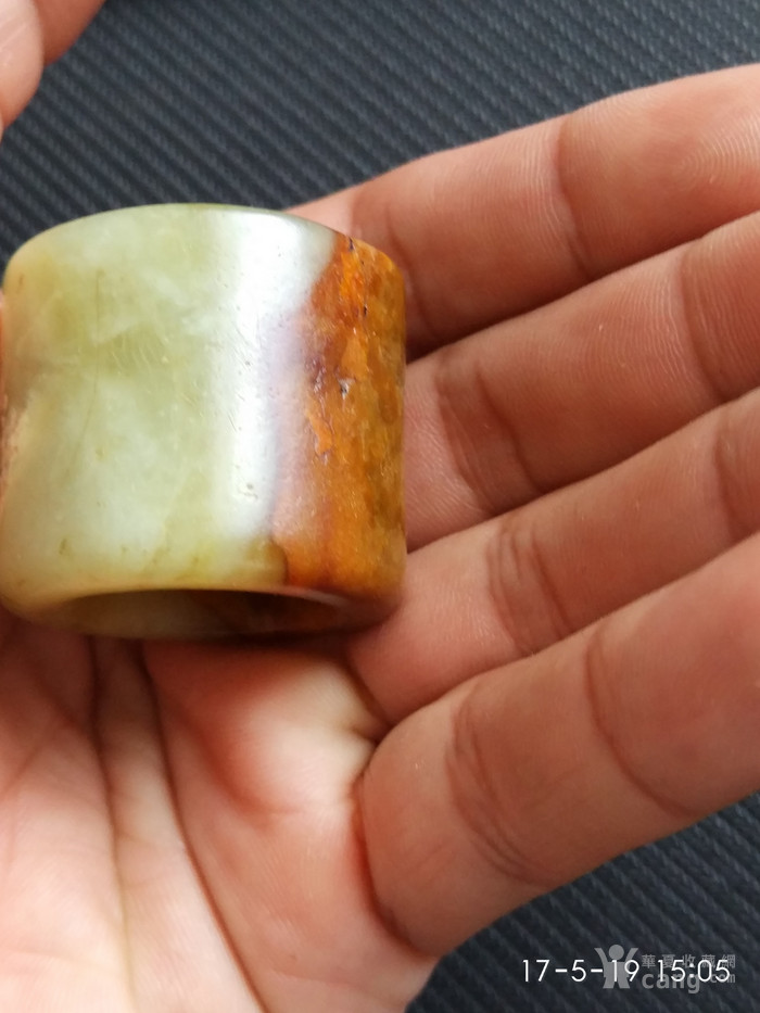 描述:清早期正装扳指,肉厚料足,包浆