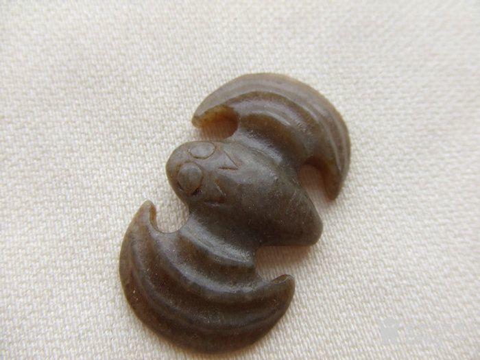 老和田玉蝙蝠