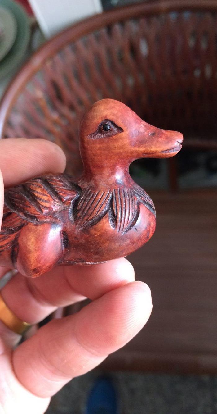 老木雕小鸭子,木头挺细腻的