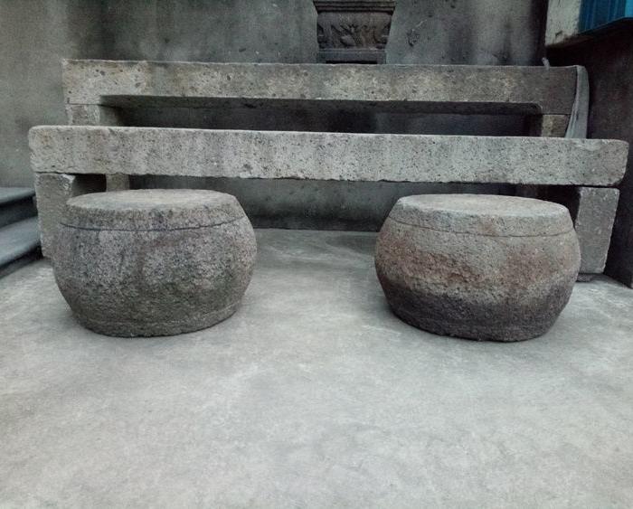江啸堂 藏品 古玩 清代特大圆石墩1对老石墩花盆底座石