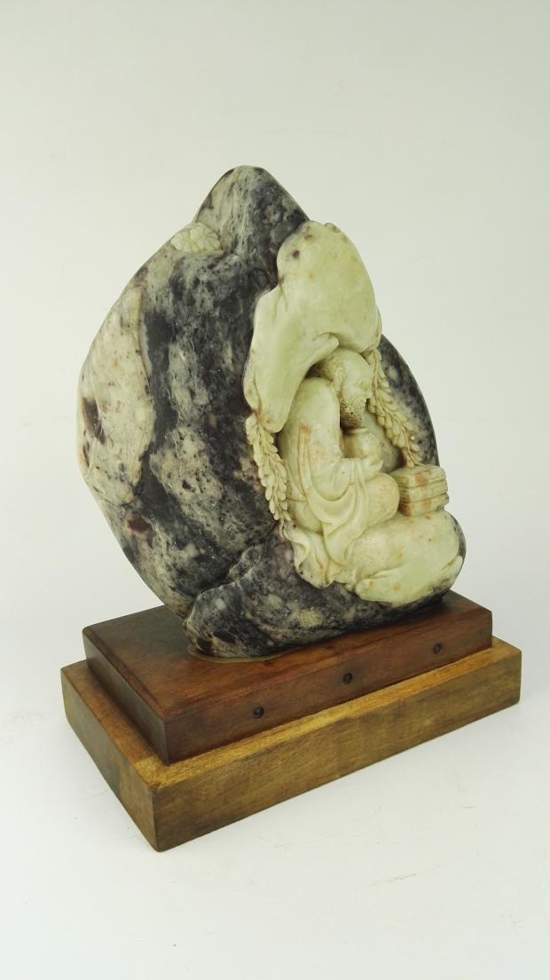 寿山月尾石 面壁达摩