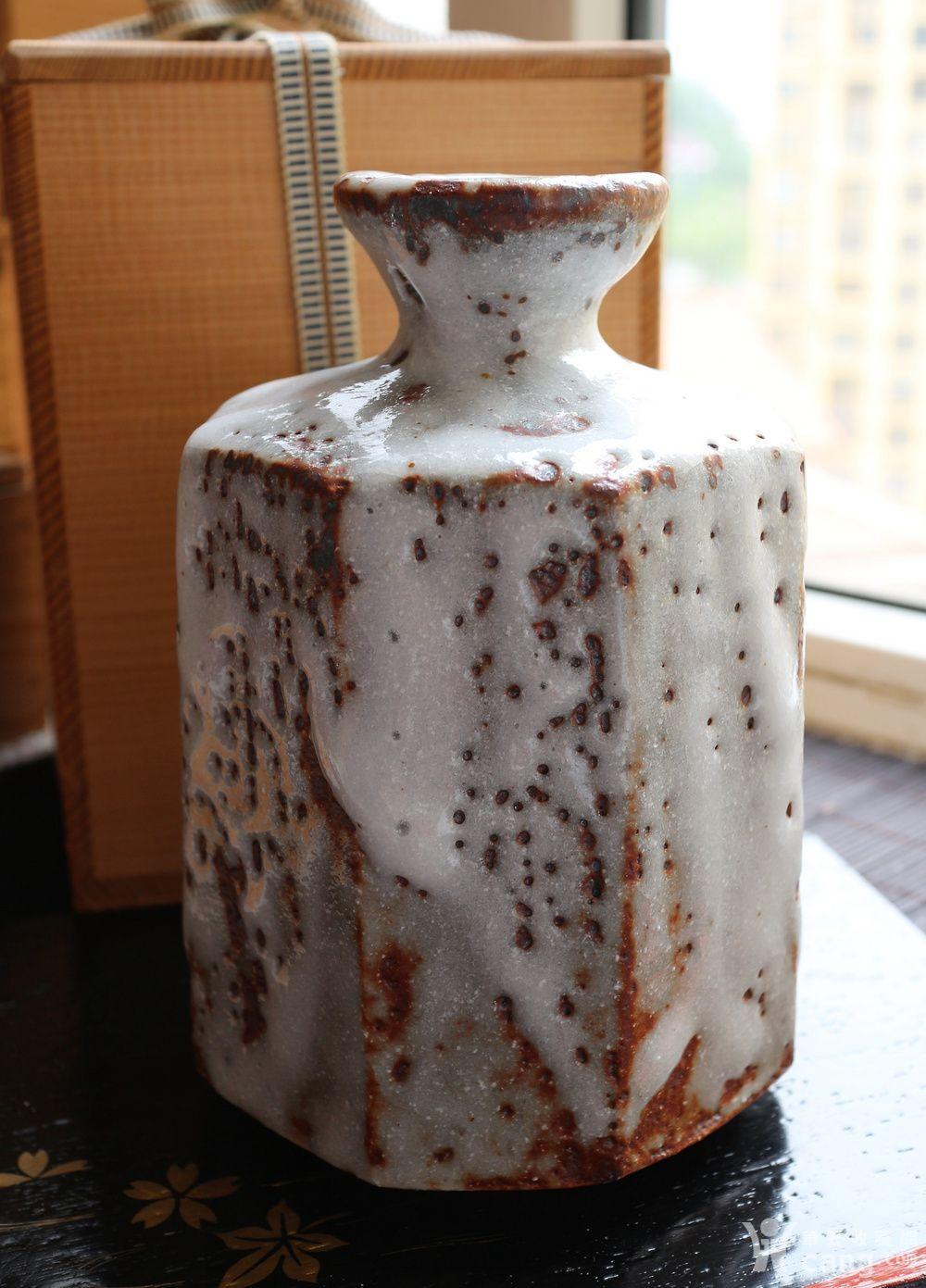 美浓烧王子窑加藤宽治作志野烧花瓶