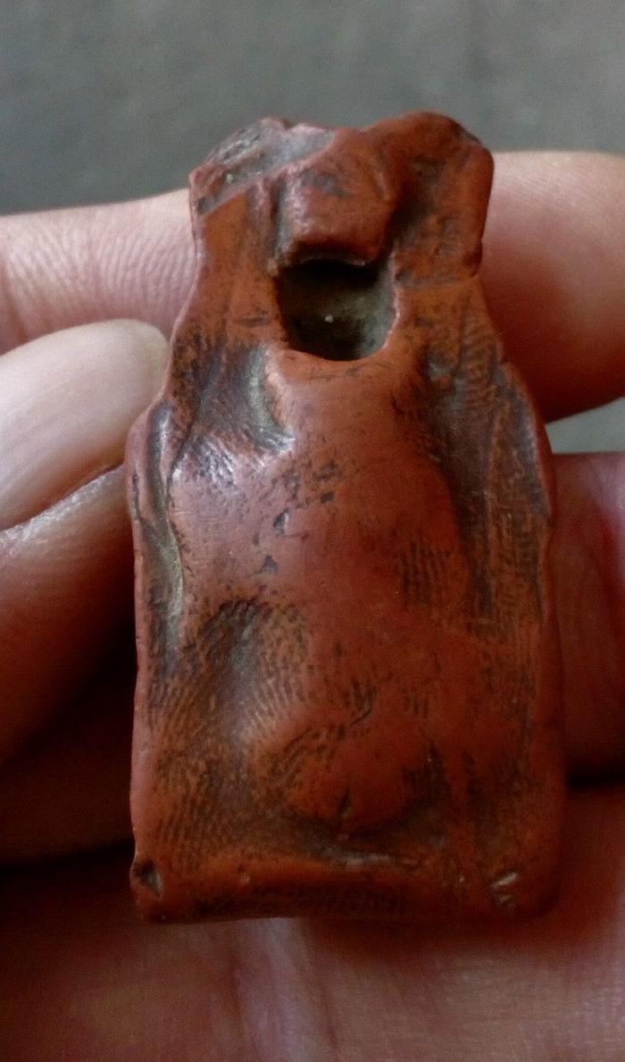 清代红熟泥捏塑神兽口哨