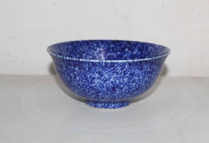 宣德洒蓝釉碗