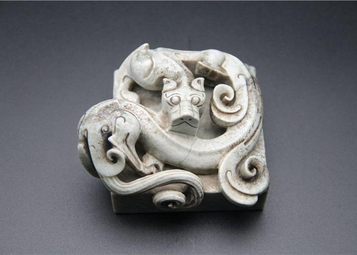 玉雕螭龙文房印章