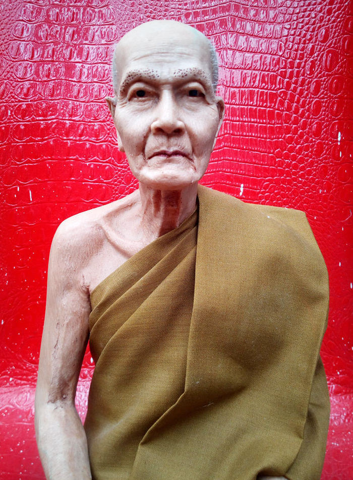 回流泰国肉身佛