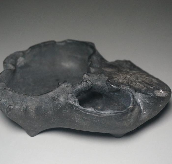 清乾隆菊花石笔洗