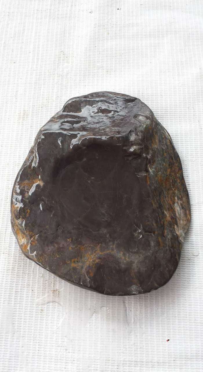 一方80年代老坑大西洞砚石