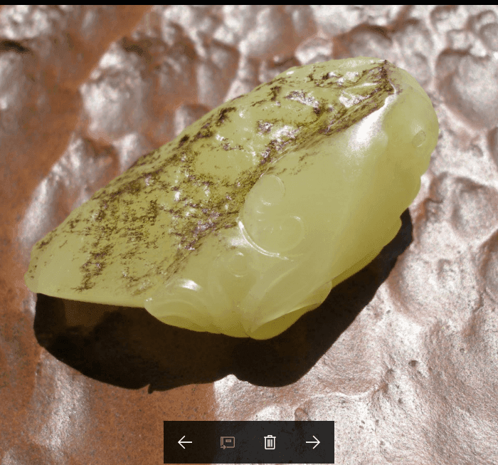 新疆和田玉籽料戈壁黄玉挂件