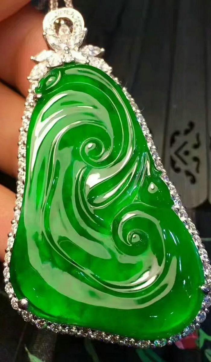 缅甸翡翠顶级帝王绿大如意吊坠klxfgh713