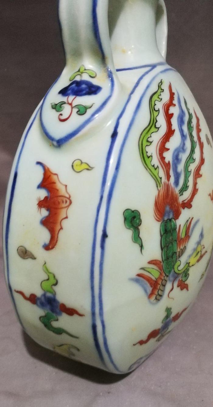 宣德五彩龙凤纹抱月瓶 高29厘米宽19厘米