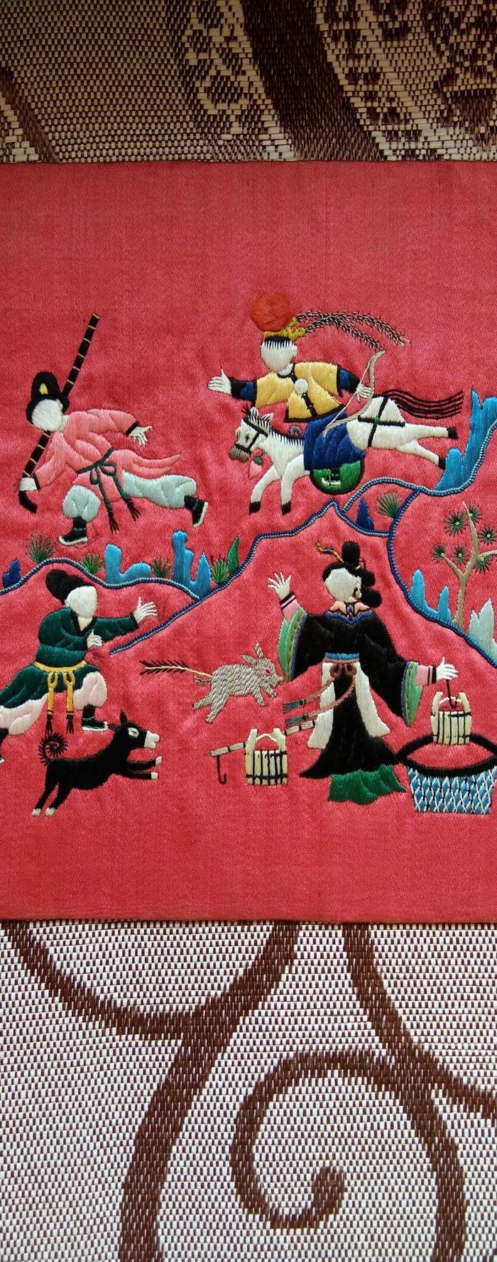 清代满族刺绣枕头顶