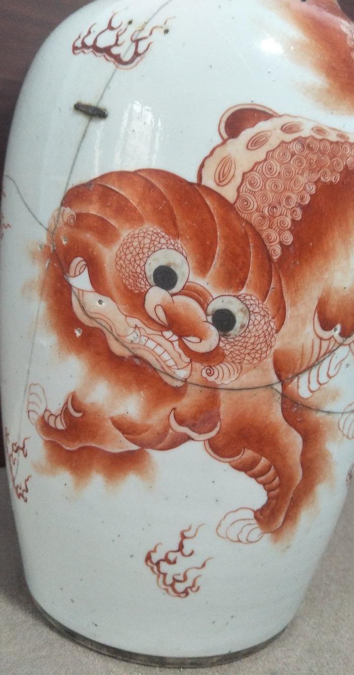 包老保真清晚期大名家方家珍黄狮子大瓶