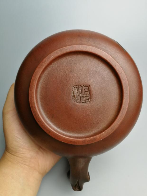 何道洪 款紫砂壶