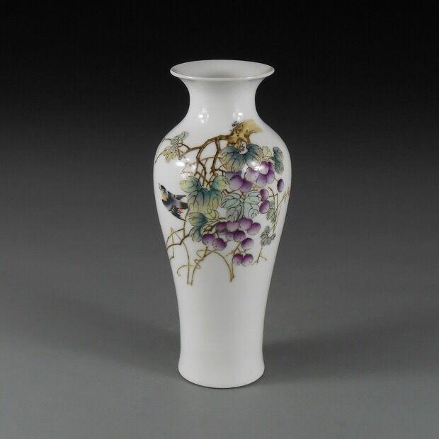 意亭民国名家珠山八友花鸟纹栩栩如生观音瓶