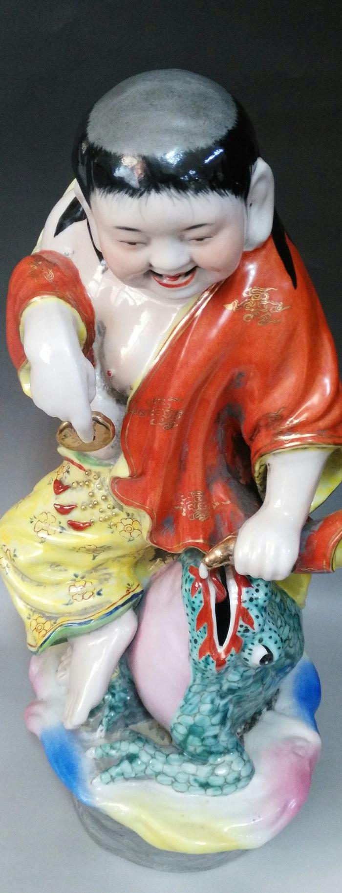 粉彩描金刘海戏金蝉大号瓷塑_粉彩描金刘海戏金蝉大号