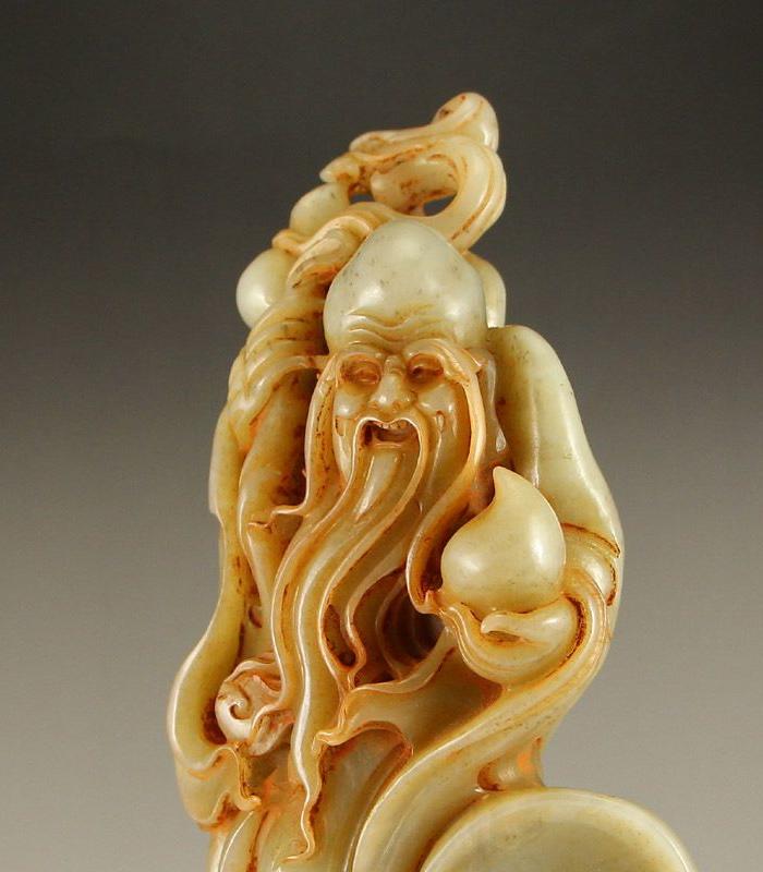 清代1414克和田老玉雕刻寿星献寿摆件