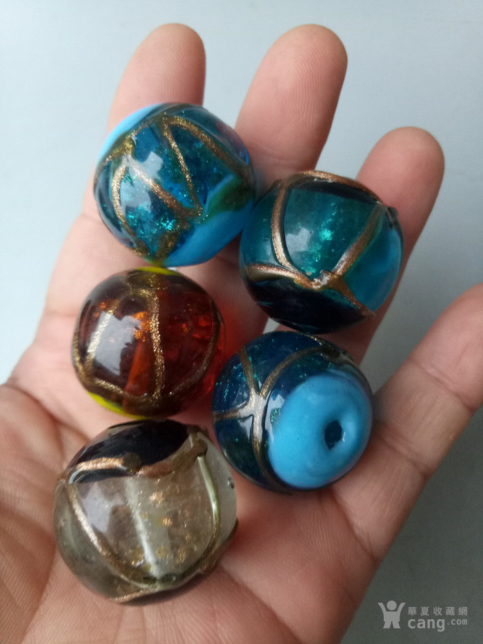 传世的清代精美的老琉璃珠子5颗
