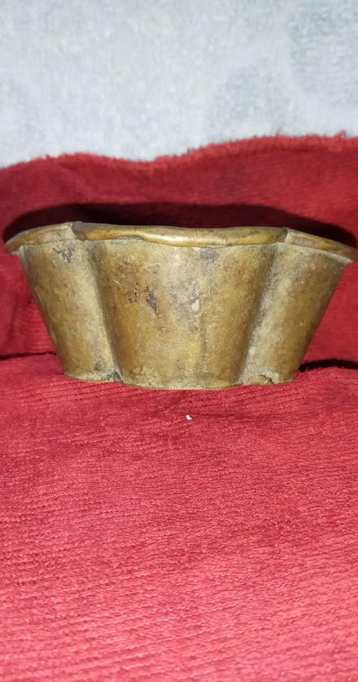 全铜全品葵口笔洗