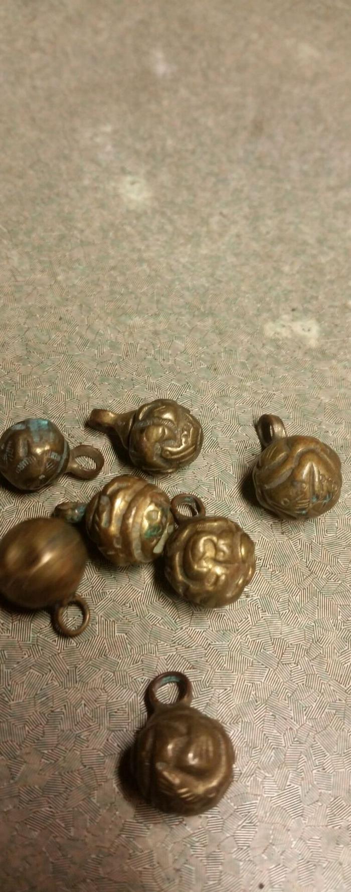 七粒鎏金铜扣子