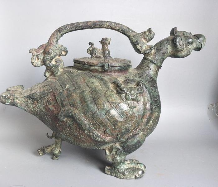 做工精致的老铜鸟提壶