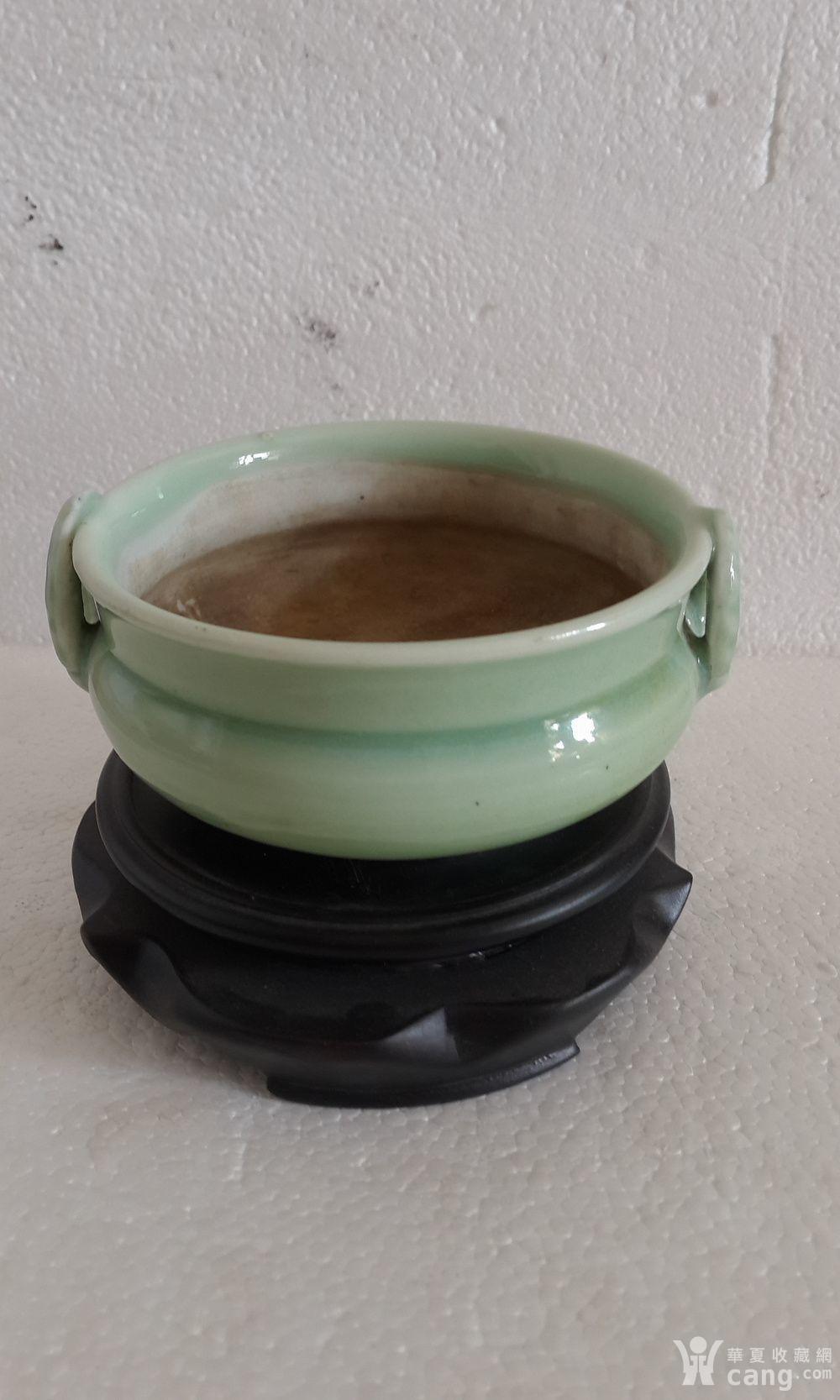 清晚期豆青釉香炉