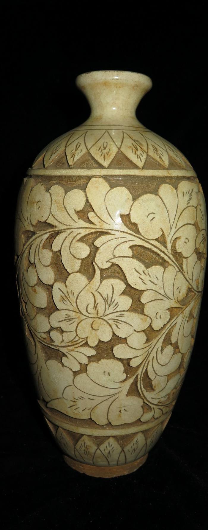 磁州窑深刻花卉梅瓶