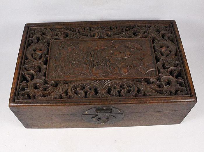 清代传世雕工精致的花梨木年年有余花纹官盒首饰盒子